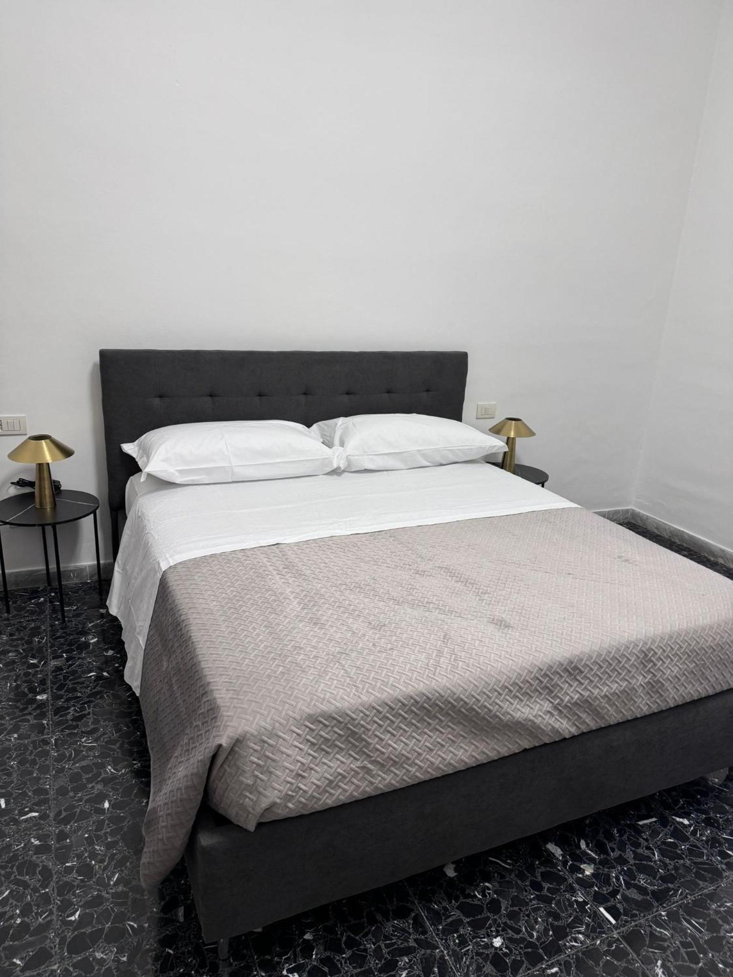 Larisa Home Apartment ローマ エクステリア 写真